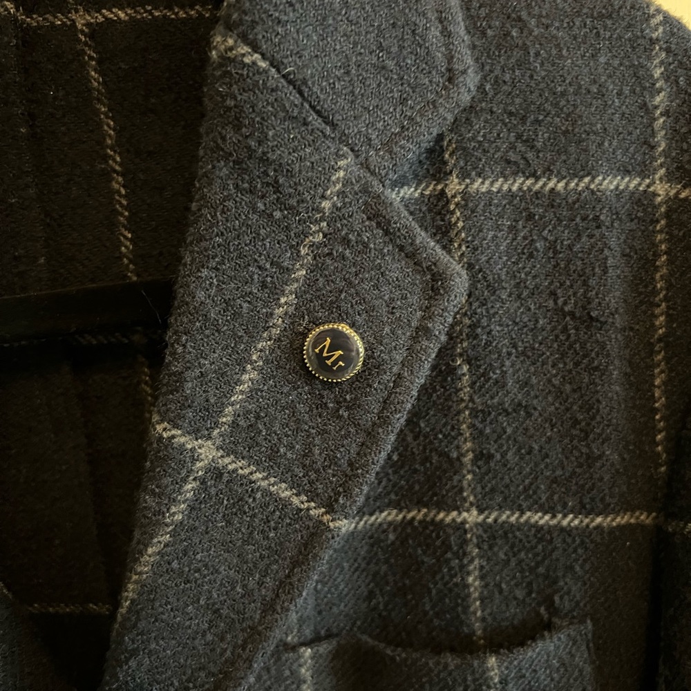Scotch & Soda navy pinstriped wool blazer Size Large.